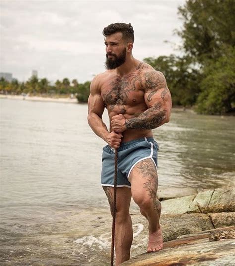 Pin De ARTHURIAN TWO En The Hairy Chest Collection Hombres Guapos