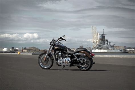 Introduced more than four decades ago, the super glide custom has been a perfect representation of the harley brand with its classic styling and low seating. HARLEY DAVIDSON Super Glide Custom 110th Anniversary specs ...