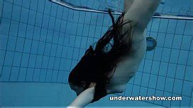 Cute Umora Is Swimming Nude In The Pool Mobilebokep Com