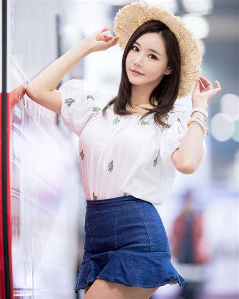 Korean Model Han Ga Eun In Camping Picnic Fair 2017