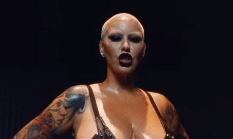Kanye Wests Ex Amber Rose Shows Off Voluptuous Curves In A Risque