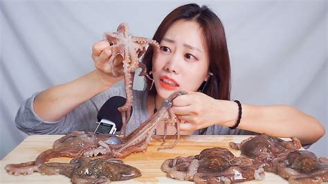 성영ASMR SUB 꿈틀대는 산낙지 먹방 RAW OCTOPUS EATING SOUNDS MUKBANG YouTube