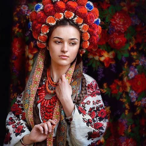 Lisas World Beautiful Portraits Of Modern Women Giving New Meaning To Traditional Ukrainian Crowns