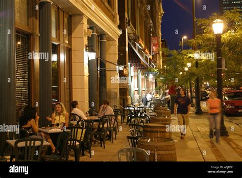 Cleveland Ohio Warehouse District Sidewalk Alfresco Dining Nightlife