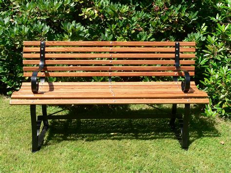 The Allure And Comfort Of Wooden Park Benches Binlet