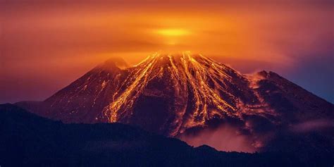 Reventador Volcano Ecuador Travel Information Location Planetandes