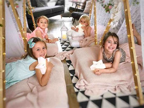 How To Host A Magical Teepee Sleepover Party Pinkscharming Sleepover Party Girls Girl