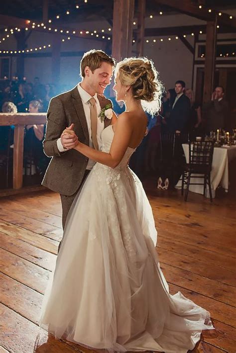 20 “first Dance” Wedding Shots That Will Take Your Breath Away Deer