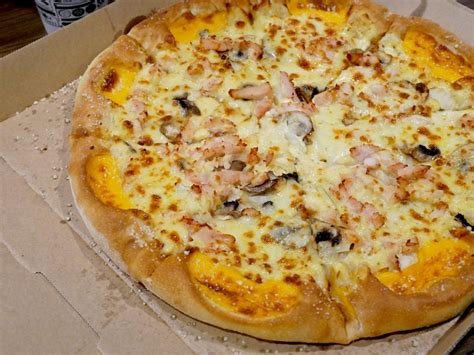 Protection of the name 'cheddar' is not sought (eu commission regulation (ec) no 1107/96.) Domino's Pizza @ With the New Domino's Cheese Tarik Crust ...