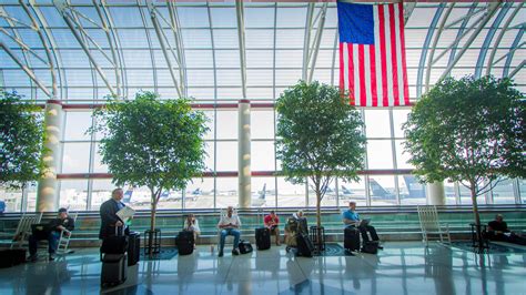 Charlotte Airport To Remain Major Hub For New American Airlines Wfae