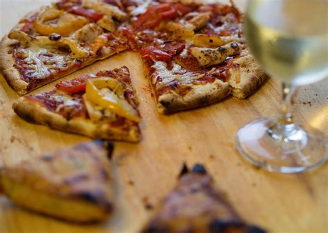 How To Pair Wine With Pizza Food And Wine Pairings Pizza Recipes