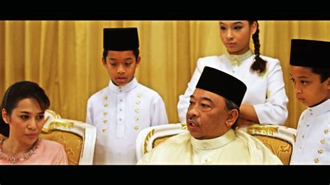 Land sonu devletten bu başlık son sultan i̇smail'in kostümleri biridir johor. Raja Rakyat Berpisah Tiada - YouTube