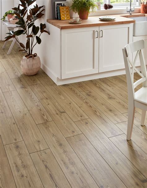Verona Golden Pine Laminate Flooring Direct Wood Flooring
