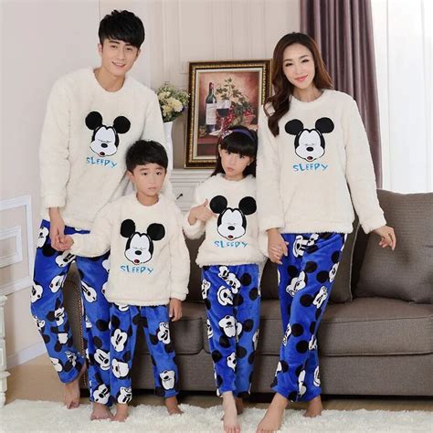 Venta Pijamas Iguales Para Toda La Familia En Stock