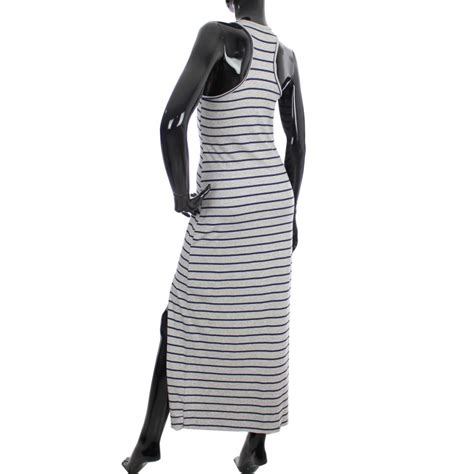 Casual ou vintage, ce top rayé rouge et blanc existe en pull manches longues, polo manches courtes et petite robe fantaisie. ROBE LONGUE RAYEE 1885 - www.grossiste-pret-a-porter.com