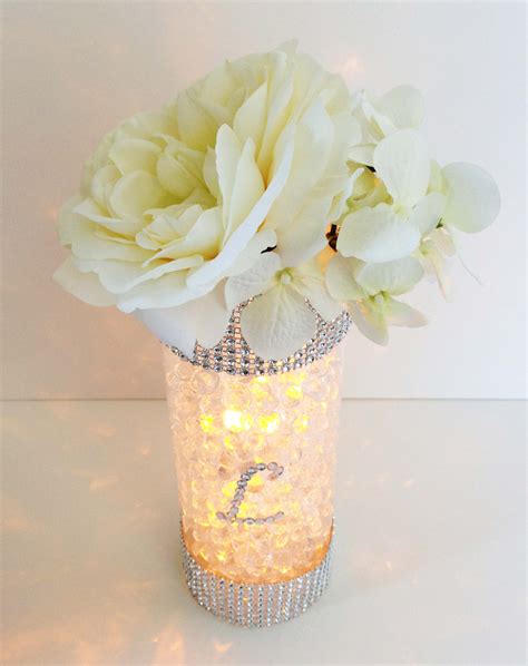 Diy flower vase/dining table centerpiece: 10 Outside the Box Etsy Finds for Your Wedding - DIY | Best Destination Wedding