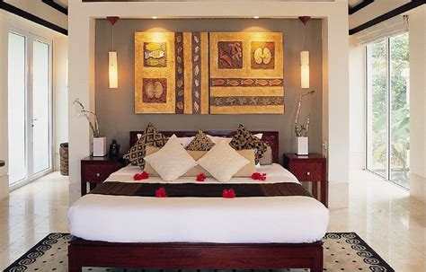 Discover bedroom ideas and design inspiration from a variety of bedrooms, including color, decor and theme options. BEDROOM DECORATION PICTURES IN INDIA | Indian style ...