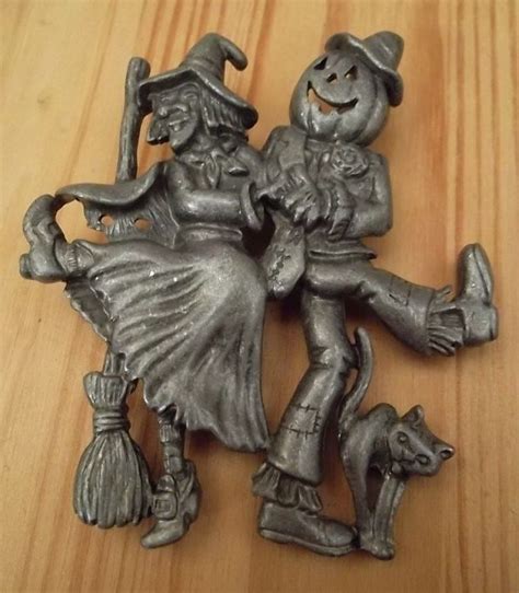 Halloween Witch And Pumpkin Scarecrow Dancing Vintage Brooch Pin In Pewter New Halloween Witch