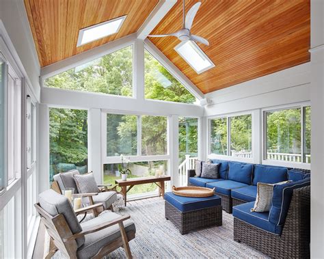 18 Majestic Traditional Sunroom Designs For Any Season