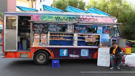 Whether you want to order breakfast, lunch, dinner, or a snack, uber eats makes it easy to discover new and nearby places to eat in las vegas. Food Trucks Invade Downtown: East Fremont : Las Vegas 360