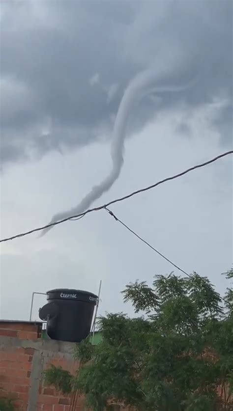 Very Rare Whirlwind Tornado Filmed In Colombian City ...