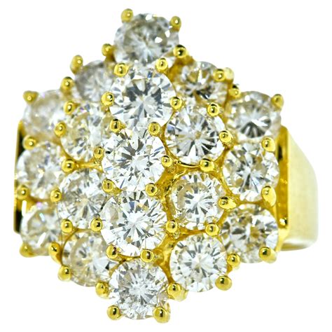 Yellow Gold Brilliant Cut Diamond Cluster Ring For Sale At 1stdibs