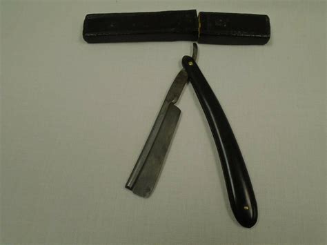 Vintage Wade And Butcher Sheffield Straight Razor With Box 2020905984