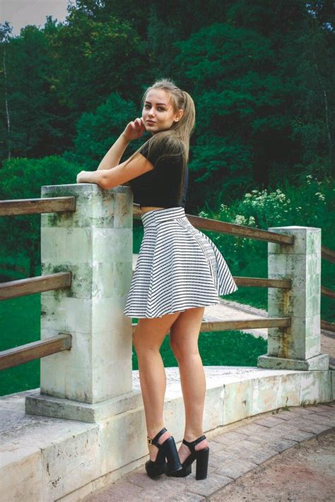 Русские девушки 160 фото молодых красоток из соцсетей