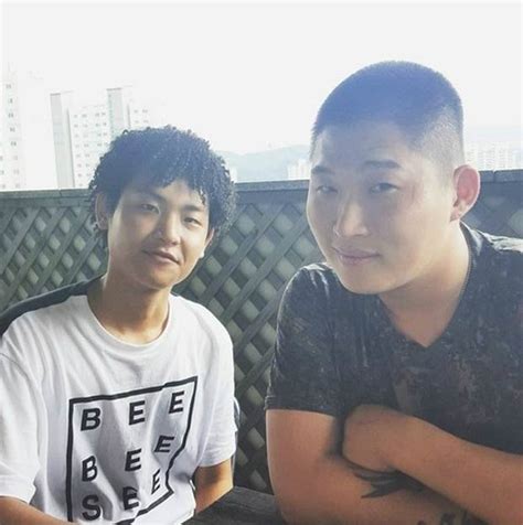 New artist swings welcome, swings!#swings #스윙스 #pnation #피네이션 pic.twitter.com/9yobogbduk. 슈퍼비, '짧은 머리' 스윙스와 인증샷 '찰칵' - 연예 > 기사 - 더팩트