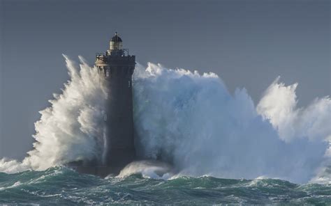 Lighthouse Waves Hd Wallpaper