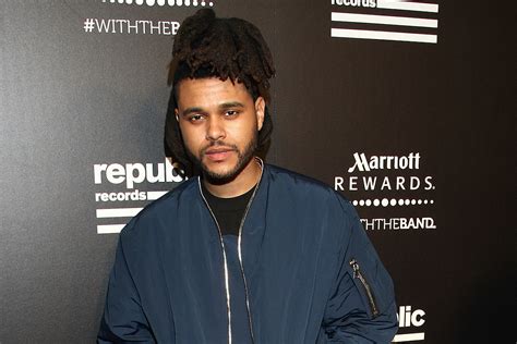 The Weeknd Earns First No 1 Album On Billboard 200 With Beauty Behind
