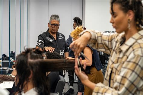 Fellowship Mentors Pass On Afro Hair Knowledge Salonevo Magazine