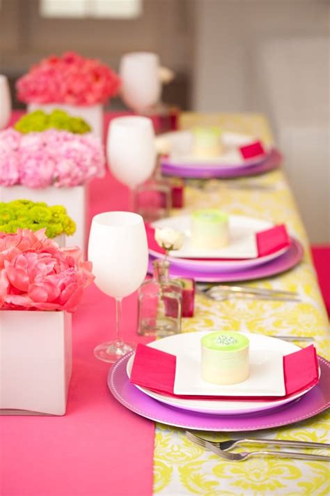 Pin By Sabine On Home Table Setting White Table Settings Pink