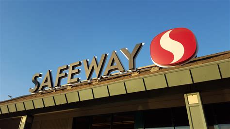 Order your thanksgiving dinner from safeway. Safeway Christmas Dinner / Safeway Holiday Ad 2019 Current ...