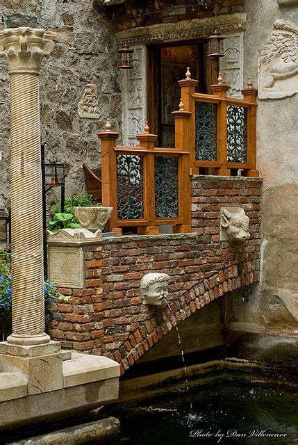Fountains In The Atrium Hammond Castle American Castles New England