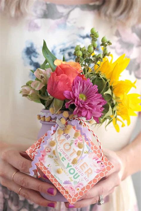 Maybe you would like to learn more about one of these? DIY Mother's Day Gift: Vases with Free Printable ...
