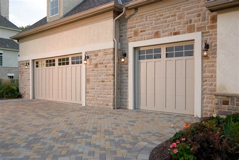 Oftentimes, each of these sections is made up of a row of decorative panels. Choosing the Best Garage Door Paint Color For Your Home | Fagan Door | Fagan Door Corp.