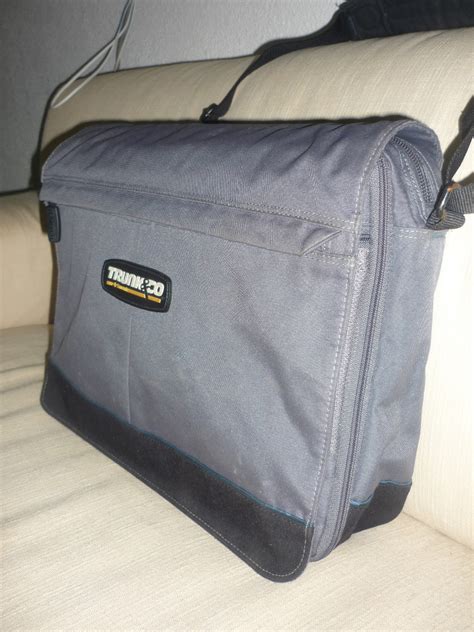 Yus Branded Bag Authentic Samsonite Trunk N Co Sling Bag