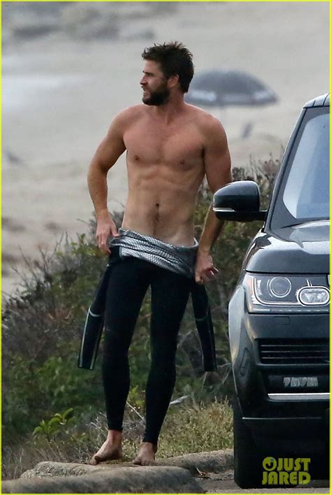 liam hemsworth bares ripped abs while stripping out of wetsuit photo 3796113 liam hemsworth