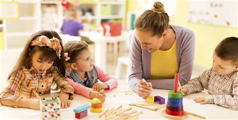 Montessori Teachers A Dynamic Link Between Children And The Prepared