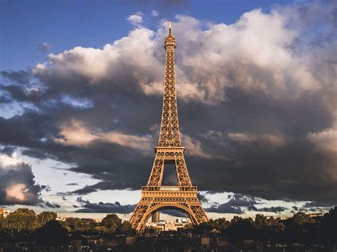 10 Fun Facts You Probably Didn't Know About The Eiffel Tower - Daily Amazing Things