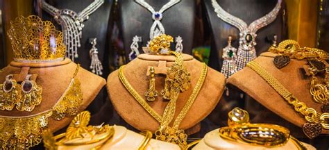 Recent gold silver prices are listed based on the price fixed in london , us dollar curreency conversion rate and gold import tax in inida. Dubai Gold Rate - Price Today For 24, 22, 21, 18 Carat Gold