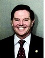 What's up with Tom DeLay's mug shot?