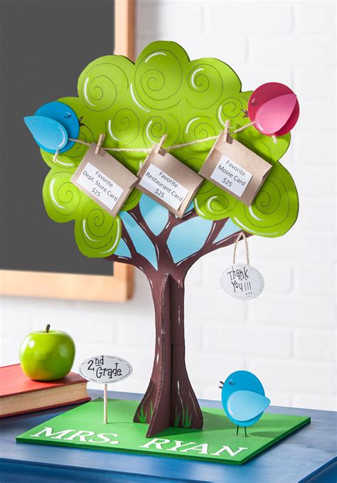 Tuck the unique gift inside. 16 Gift Card Tree DIY Ideas | Guide Patterns