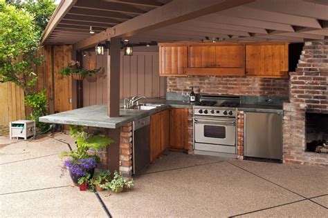 Best 13 Outdoor Kitchen Ideas For Small Spaces