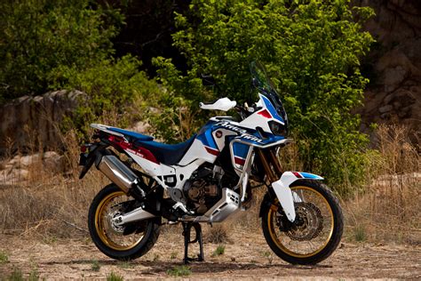 First, you get seven levels of honda selectable torque control. 2018 Honda Africa Twin Adventure Sports | FIRST TEST ...