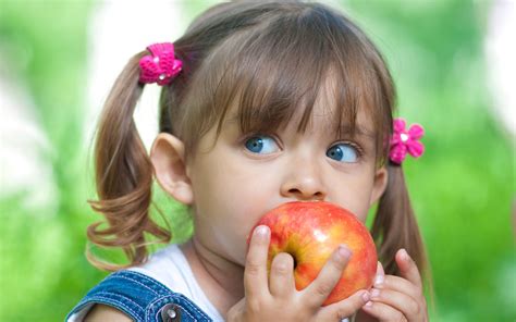 Cute Little Girl Eating Apple Wallpaper Cute Wallpaper Better