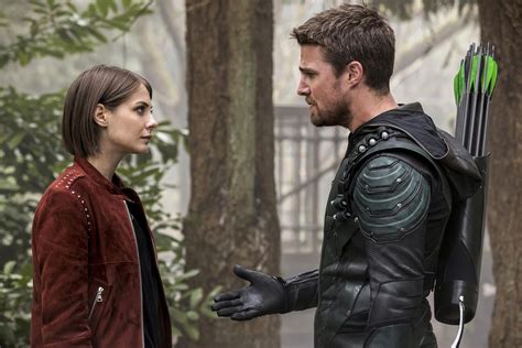 the arrow cast picks who should give their eulogies and echo kellum wants some slow jamz thea
