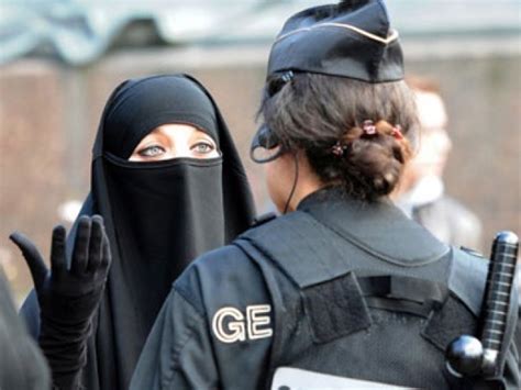 Why The French Burqa Ban Upsets Me As A Secular Feminist The Express Tribune Blog