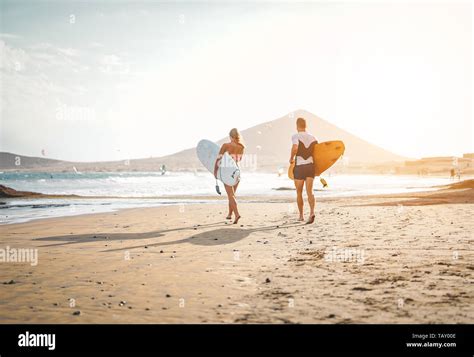 planches de surf sur la plage banque de photographies et d images à haute résolution alamy